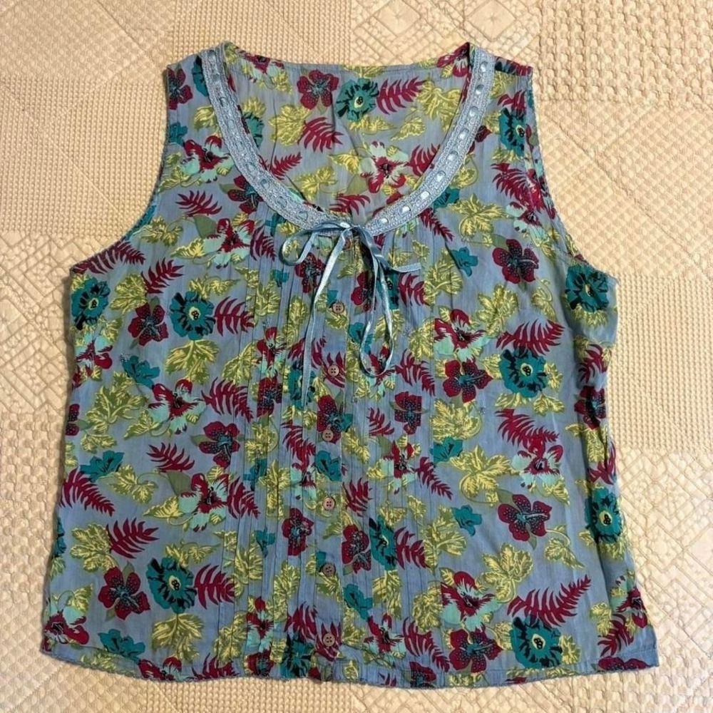 Vintage blue floral tank top with ribbon bow details, L